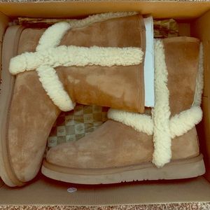 UGG Shoes - Boots UGG Shoes - Boots